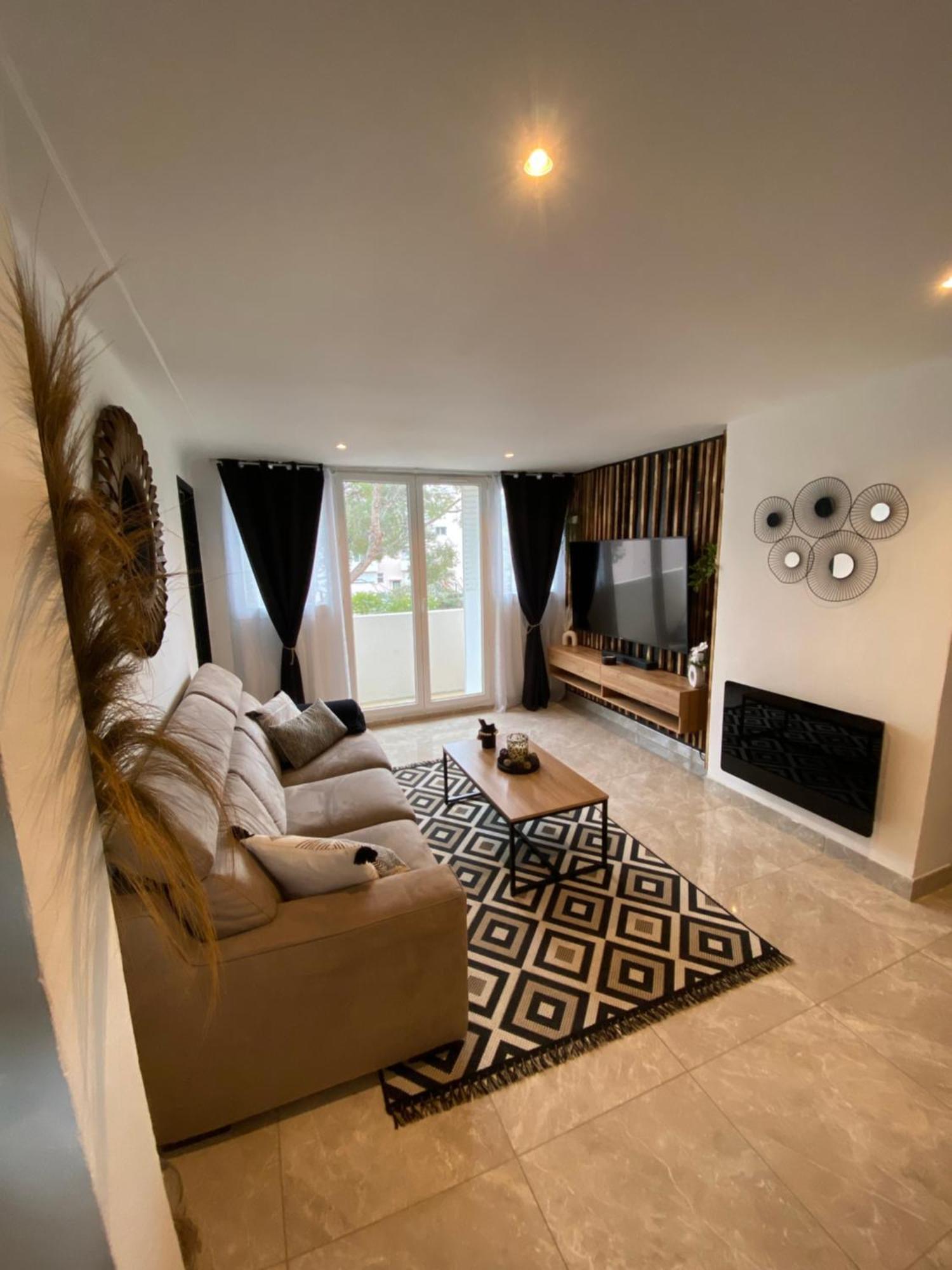 T3 Apartment *
